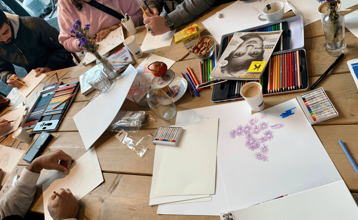 Fostering creativity at AZC Arnhem - Royal Talens