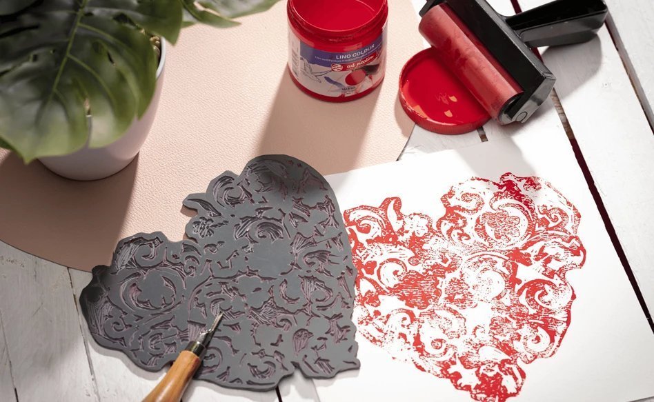 Make your own Valentine's Day card - Royal Talens