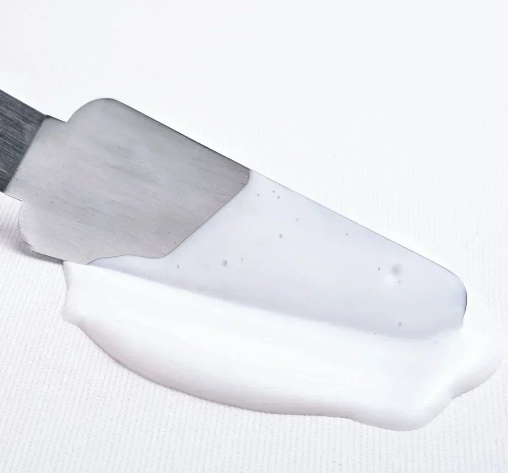 Priming a canvas for acrylic paint - Royal Talens