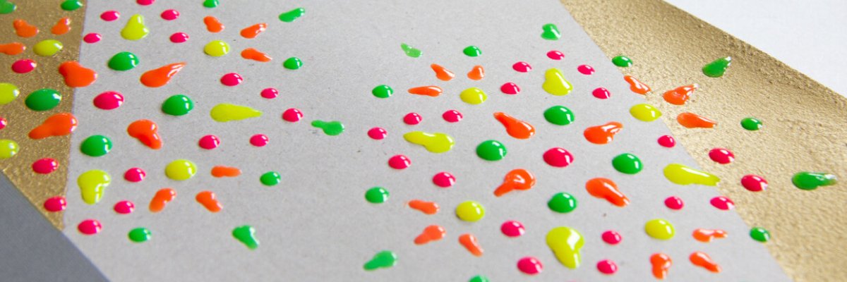 Concrete effect paint