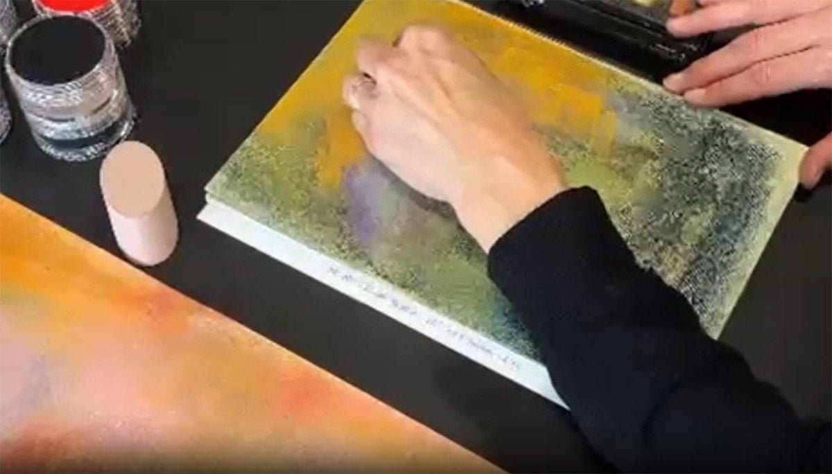 Removing an old varnish layer - Royal Talens