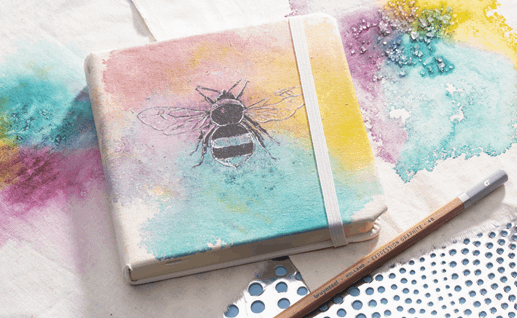 Couverture abeille pour cahier de croquis