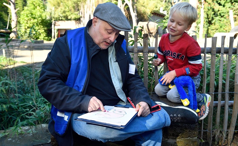 Drawing for (and with!) kids in the zoo