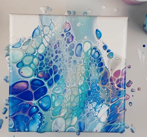 Acrylic pouring tutorial
